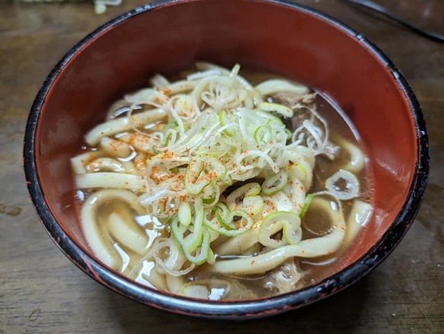 初めて食べたロードキルされてしまったたぬきを使ったたぬきうどん（提供：奇食崇拝者🤤Rikutoさん）