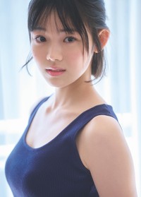 「週プレ」18号に登場した志田こはく©中村和孝／集英社