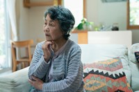 久しぶりの帰省で、親の暮らしの変化に気付くことも※画像はイメージです（One/stock.adobe.com）