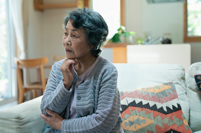 久しぶりの帰省で、親の暮らしの変化に気付くことも※画像はイメージです（One/stock.adobe.com）