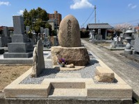 入賞「記念碑のようなお墓」