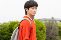 「クレヨンしんちゃん」の実写化CMに登場した畑芽育　(C)臼井儀人／双葉社・シンエイ・テレビ朝日・ADK