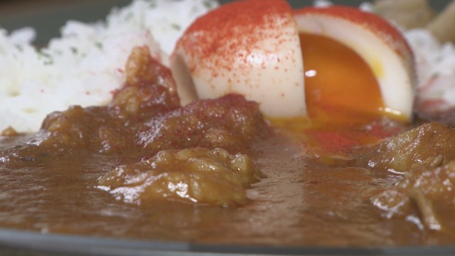元祖ホルモン味噌カレー 八噌／元祖ホルモン味噌カレー（＋味卵）