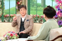 3月6日放送の「徹子の部屋」に出演した黒柳徹子さん（右）と野口五郎さん＝テレビ朝日提供