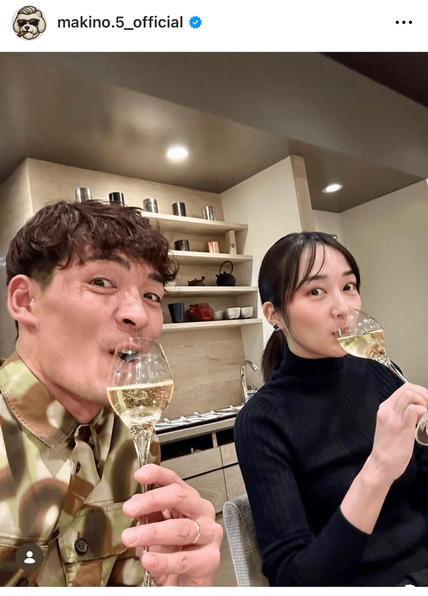 「明けましておめでとうございます！！」（槙野智章 Tomoaki Makino (@makino.5_official)さんのインスタグラムより）