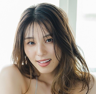 『BOMB』8月号に登場する相楽伊織