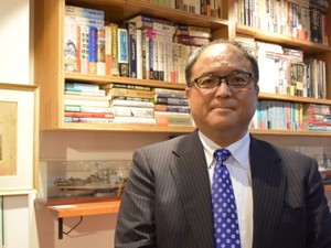 ドレッドノート（東京）　歴史の「なぜ」に応える戦争関連本が充実