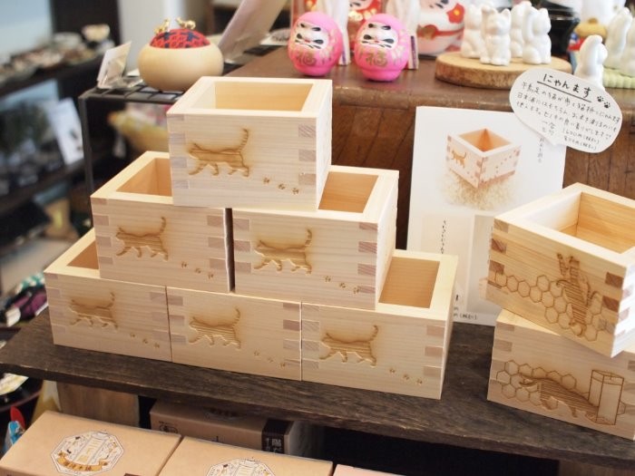 王冠印雑貨店（にゃんます）