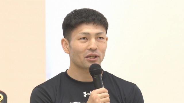 元WBA世界フライ級王者／ユーリ阿久井政悟選手