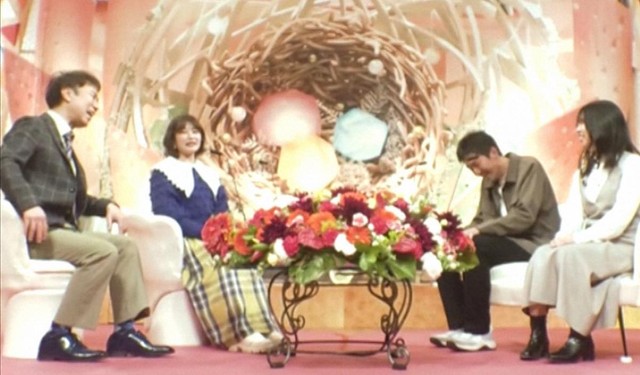 「まさかあの2人が結婚！？」と驚くような中学時代の同級生カップル（3月22日放送「新婚さんいらっしゃい」より（C）ABCテレビ）