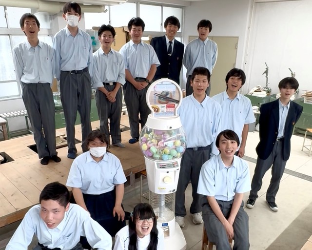 高校生たちが一からアイデアを出し制作　画像提供：信楽高等学校