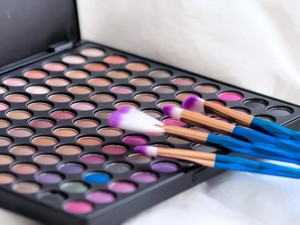 色味や使い方で変わる印象。美容部員になって知ったピンクの「奥深さ」