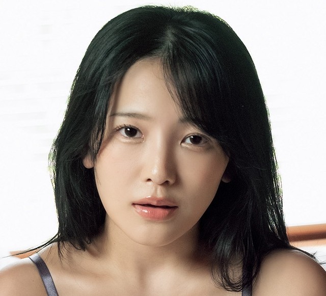 天木じゅん（撮影：佐藤裕之　ヘアメイク：花房みなみ　スタイリング：田中陽子）