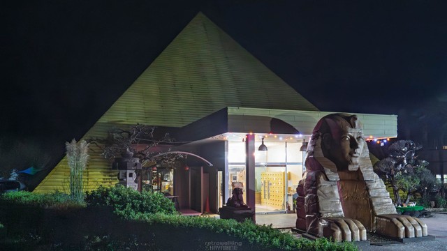 入る前から好奇心が全開になる出立ちのピラミッド温泉（提供：ﾊﾔﾐﾈさん）