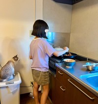 料理が好きなお姉ちゃんは、切り絵もします（提供：なみそさん）