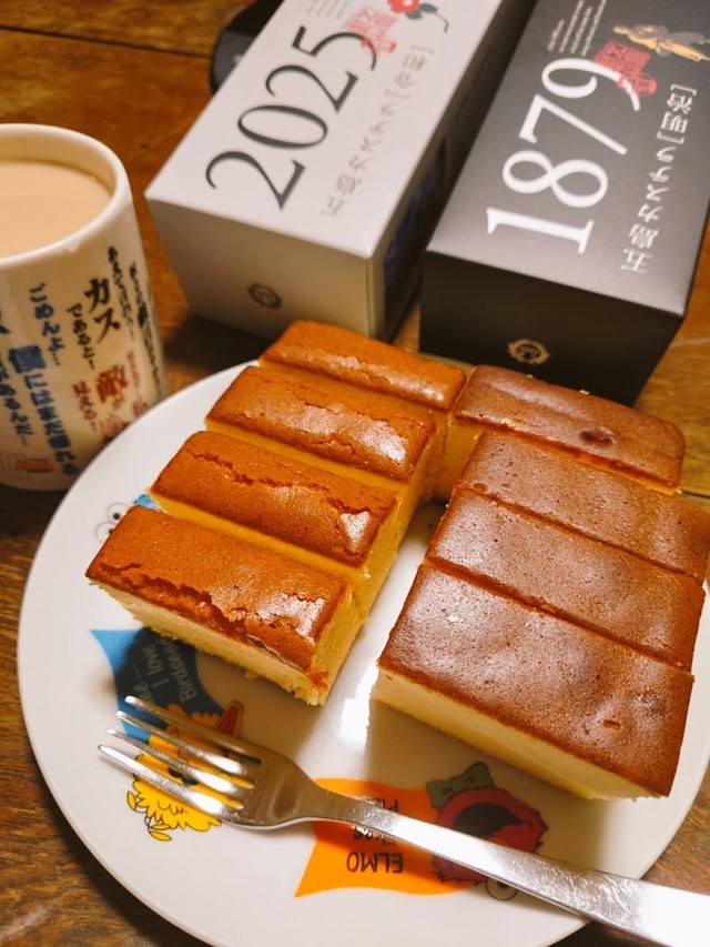 「明治」と「令和」。「明治」は牛乳と合わせたくなるどっしりした味わい