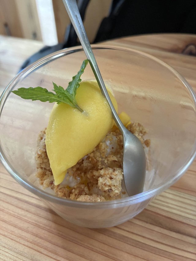 【万博で食べられる！映えアイス4選】No.3 マンゴーサゴ（バーレーン／現1500円）。