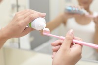 みなさんは、どのくらいで歯ブラシを交換していますか？　※画像はイメージです（Liza5450/stock.adobe.com）
