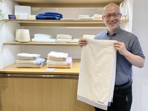 「小売りをなめていた」3代目の販促戦略　日東タオルが広める自社製品