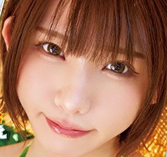 『ヤングアニマル』25年16号表紙に登場したえなこ©白泉社