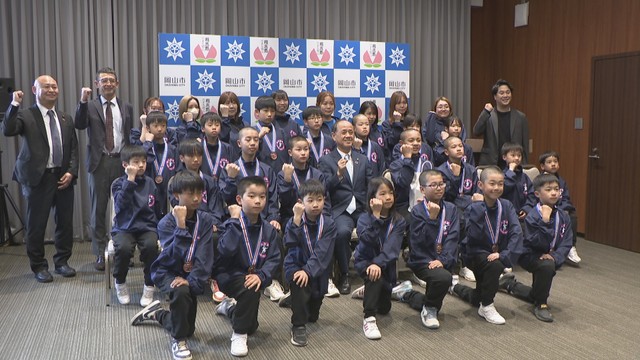 全国大会で３位　南輝ドッジボールクラブが市長に報告　岡山