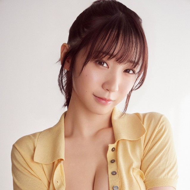 伊織もえ SPA!デジタル写真集「サイケデリック・グラマラス」（扶桑社）より＝提供：週刊SPA!編集部 撮影：彦坂栄治 ヘアメイク：中村未幸 スタイリング：SHOCO