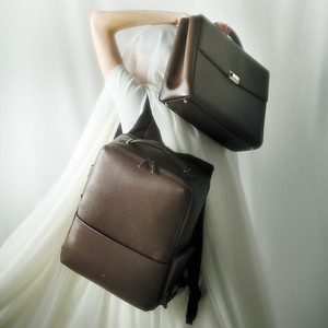 【素材感でバッグを選ぶ。】LeatherDUNHILL／SAMSONITE BLACK LABEL