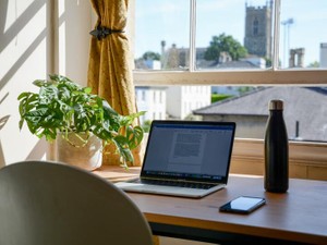 独立を見据えた副業で知る厳しさ。自分の人生気が済むまでやり切る