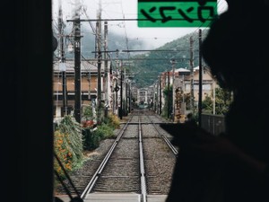 まるでアハ体験。電車で毎日働き、何度も職権濫用で車内放送しかけた