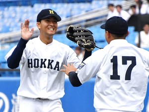 北海学園大の高谷が好救援　幼なじみの工藤と追った46年ぶりの勝利