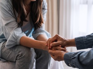 別姓を“選択”し、「イーブン」な関係に　〈夫婦対談〉同姓強制の苦しみを越えて