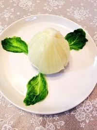 花のつぼみのよう。上からスープを注ぐと…（画像提供／かいわれ＠I'm a very delicious sproutさん）