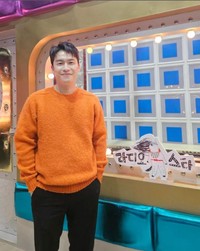 トーク番組「ラジオスター」に出演し、オ・ジョンセとのエピソードを語ったイ・ジェウォン（出典：イ・ジェフン Instagram）