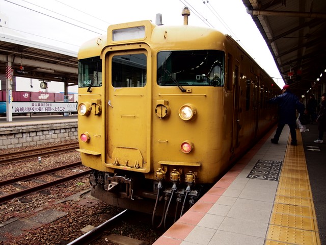山口県内の山陽本線では月曜日に運休する列車が発生する