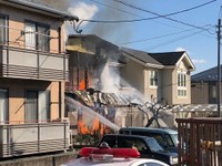 【速報】住宅街で火災　黒煙上がり消火活動中　仙台市泉区