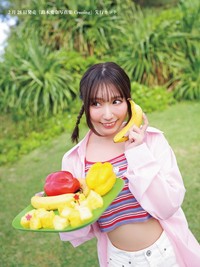 鈴木愛奈写真集「Crossing」先行カット