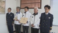 感謝状を受け取った高松市の船員・東原裕一さん（40）