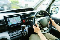 運転席の様子　※この画像はイメージです（show999/stock.adobe.com）