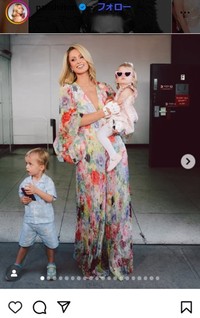 パリス・ヒルトンのインスタグラム＠parishiltonより