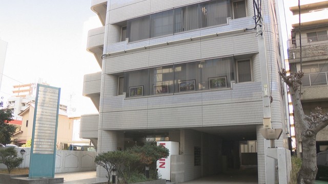 男性弁護士の事務所が入るビル