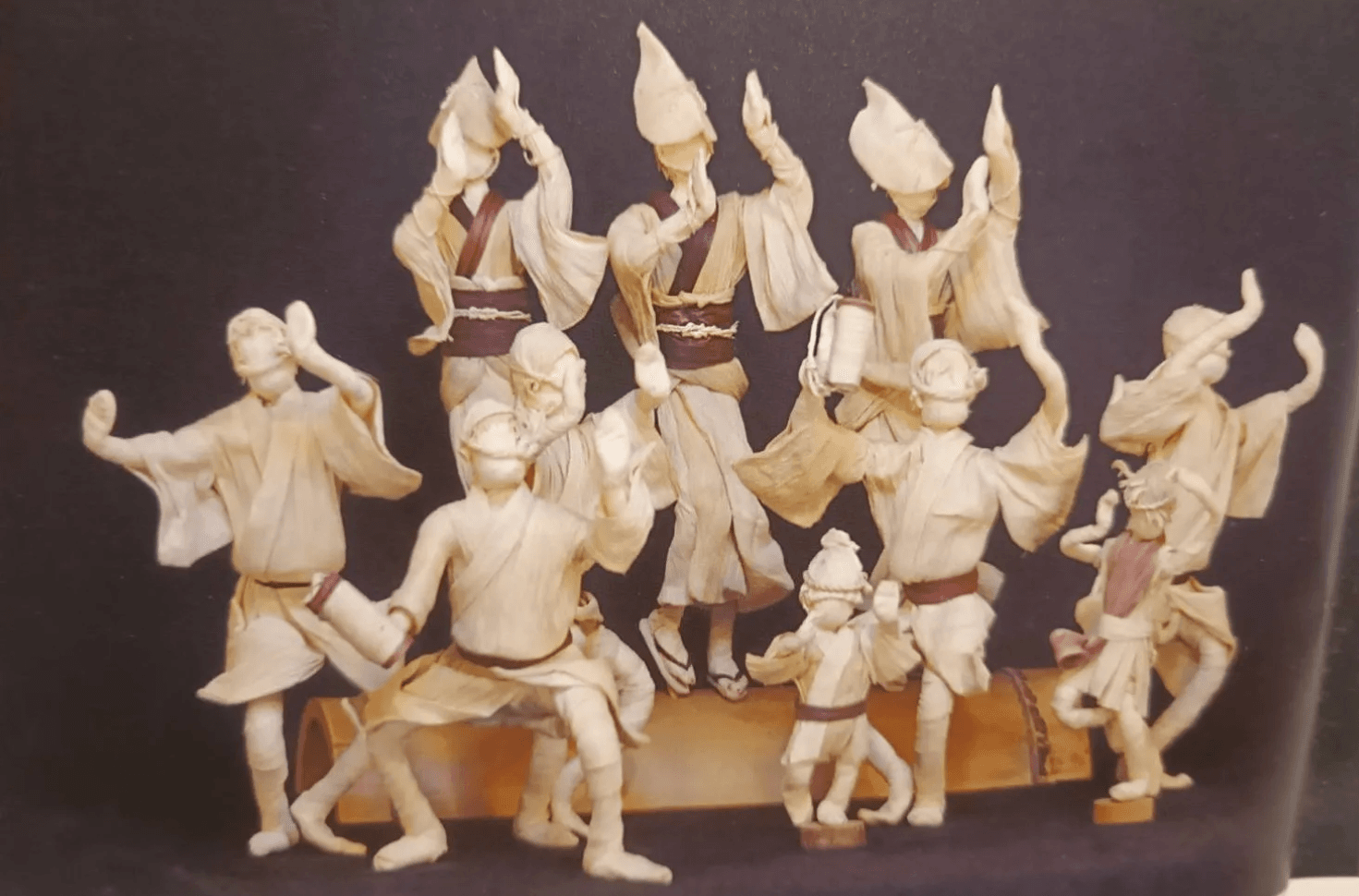 「阿波踊り」今にも踊りだしそうな躍動感！画像提供：木村拓子のとうもろこし人形