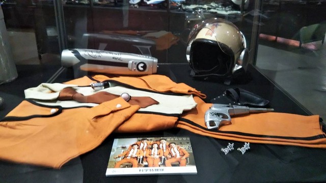 「初代ウルトラマン」科学特捜隊の隊員服や装備品