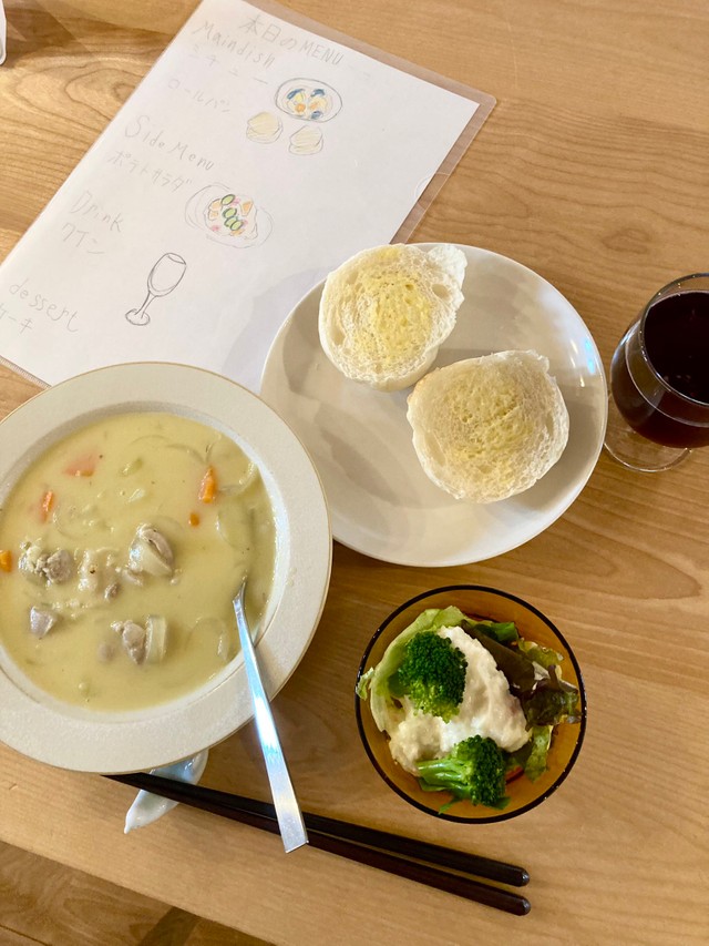 3人で作ってくれた誕生日ディナー、ちゃんとメニューまであるんです！（しましま（療育）さんのTwitterより）