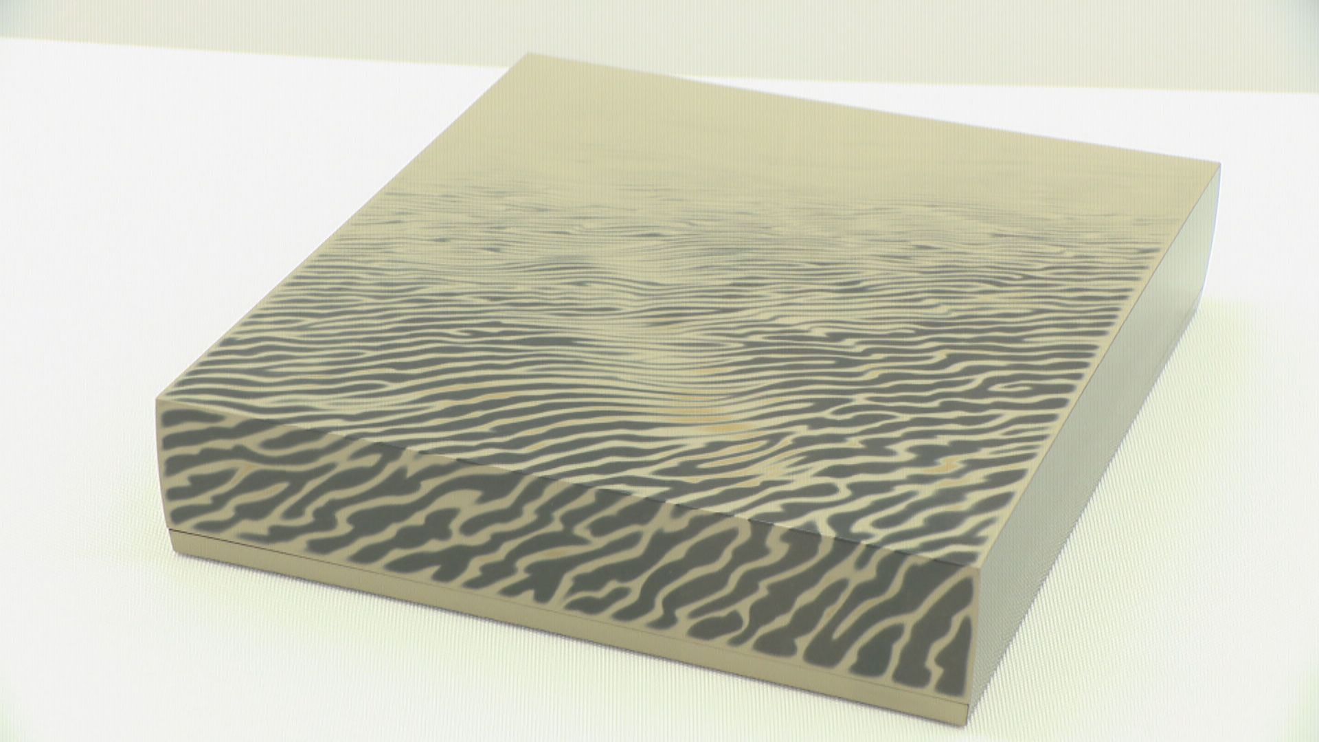 漆芸「蒟醤」の人間国宝 山下義人さんの初個展 出身地の高松市で開催