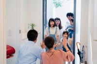 物価高が続く中でも「お盆玉の総額を増やす」約4割　※画像はイメージです（maroke/stock.adobe.com）