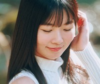 秋田そな（撮影／岡本武士　ヘアメイク／mahiro　スタイリング／八杉直美）