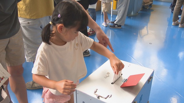 選挙への意識を高めて　親子が模擬投票に参加　高松市
