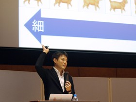 愛猫と長く幸せに　服部幸獣医師のセミナー開催、70人が参加