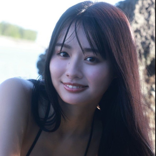 豊島心桜 デジタル写真集「夏、ごちそうさま。」(ワニブックス)より＝撮影・中山雅文