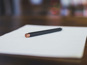 なんで普通に働けないのだろうと悩んだ私は3年後に「作家」になると誓う